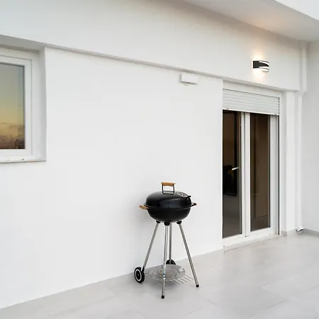 Hydra Apartment