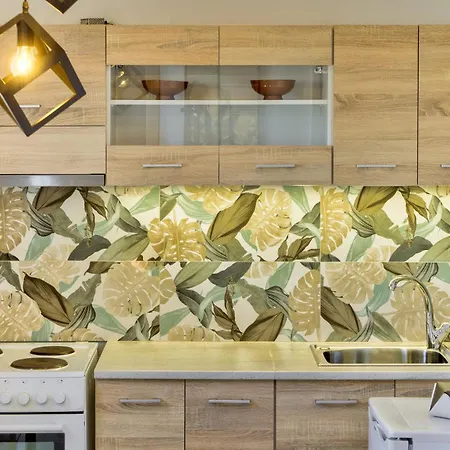 Hydra Apartment *